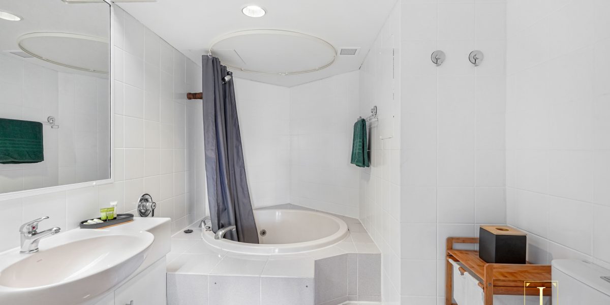 18/173-181 Esplanade, Cairns North, QLD 4870 AUS