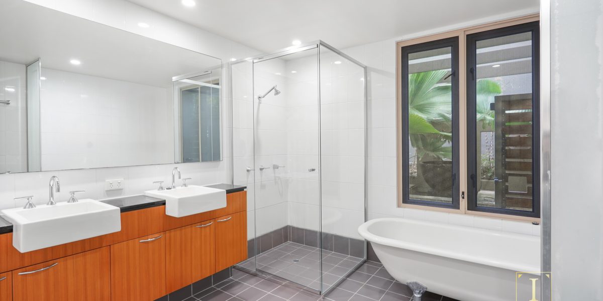 7/11 Colonel Cummings Drive, Palm Cove, QLD 4879 AUS