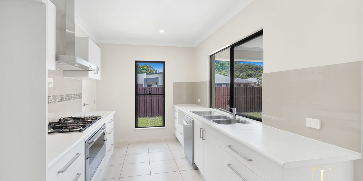 8 Bluecove Circuit, Trinity Park, QLD 4879 AUS