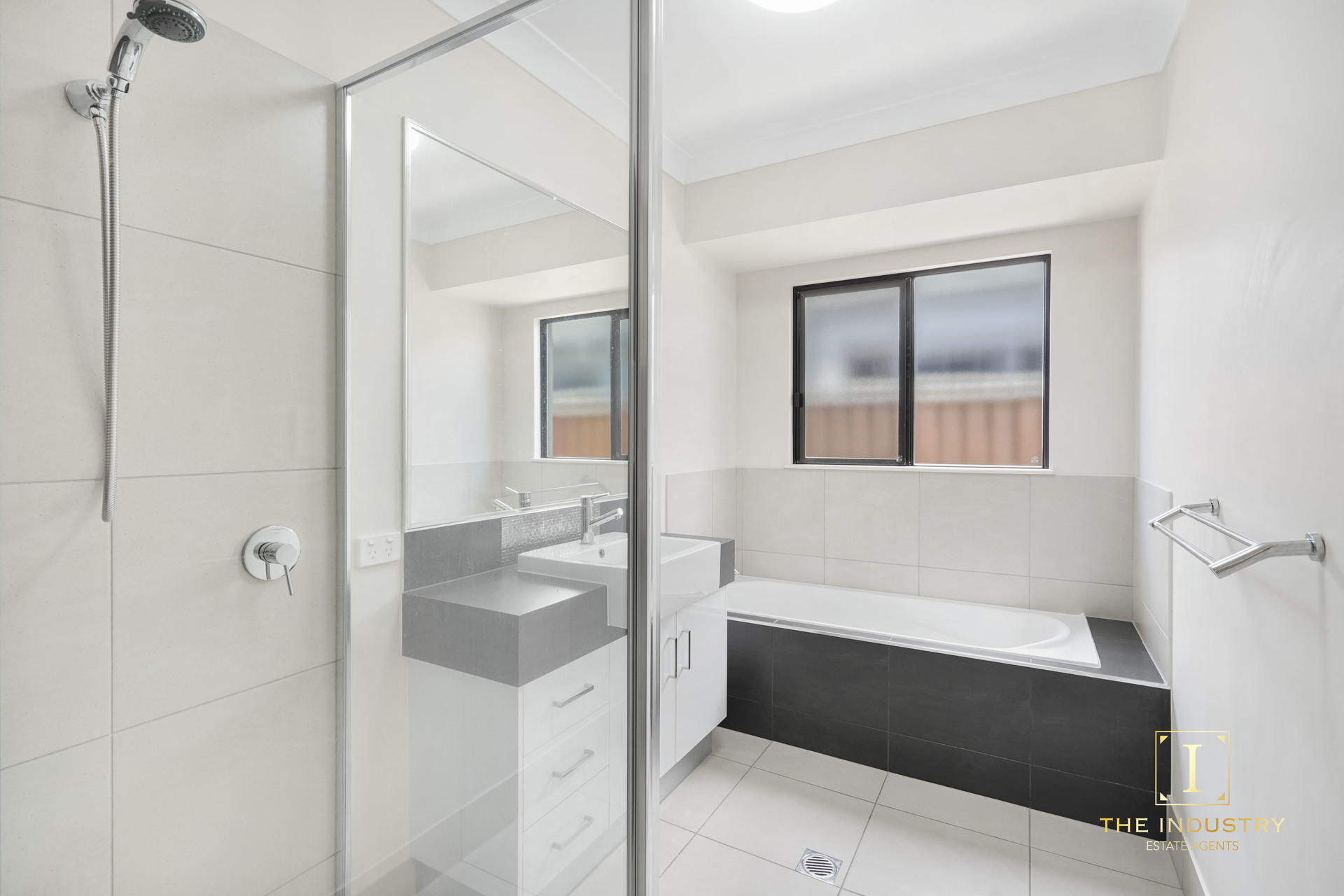 8 Bluecove Circuit, Trinity Park, QLD 4879 AUS