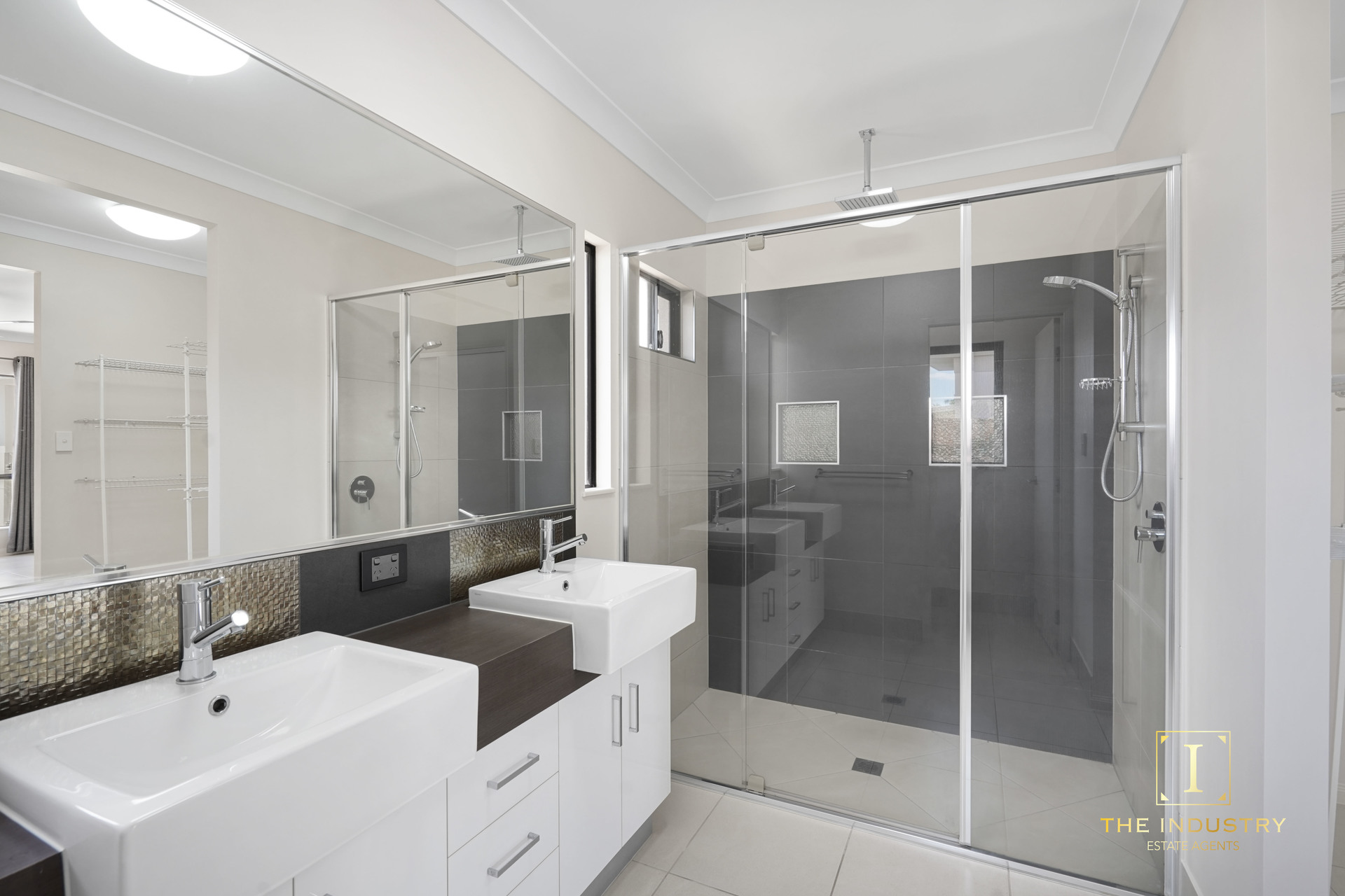 8 Bluecove Circuit, Trinity Park, QLD 4879 AUS