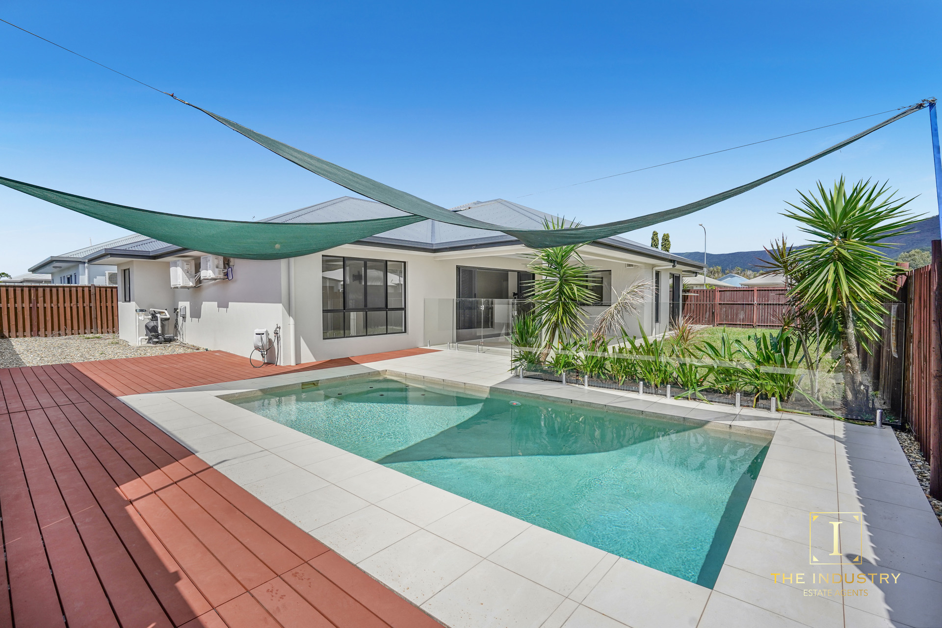8 Bluecove Circuit, Trinity Park, QLD 4879 AUS
