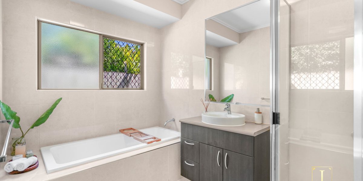 27 Hetherton Street, Smithfield, QLD 4878 AUS