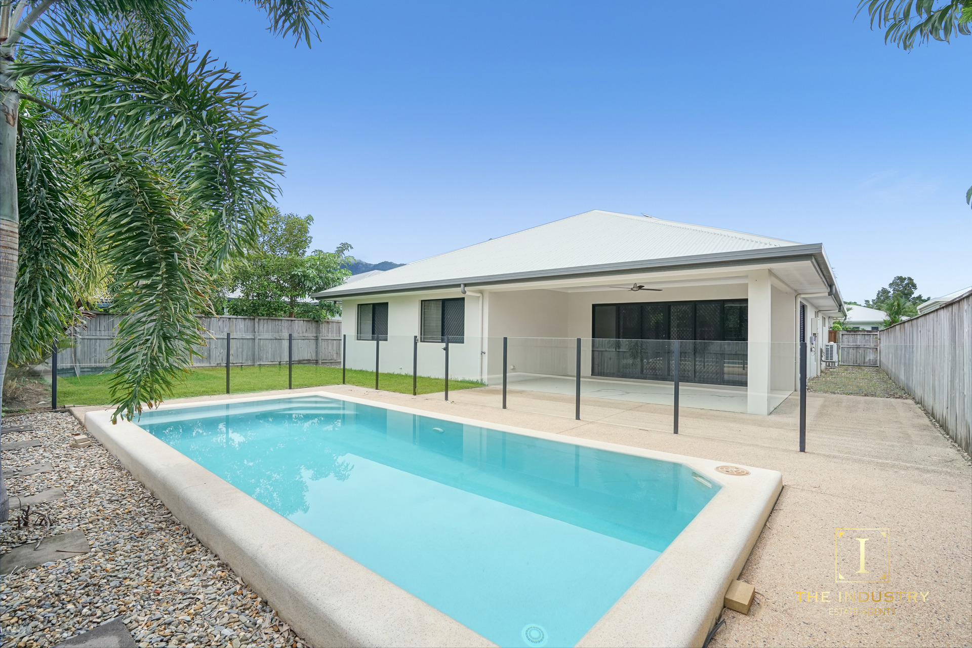 8 Jabiru Court, Smithfield, QLD 4878 AUS