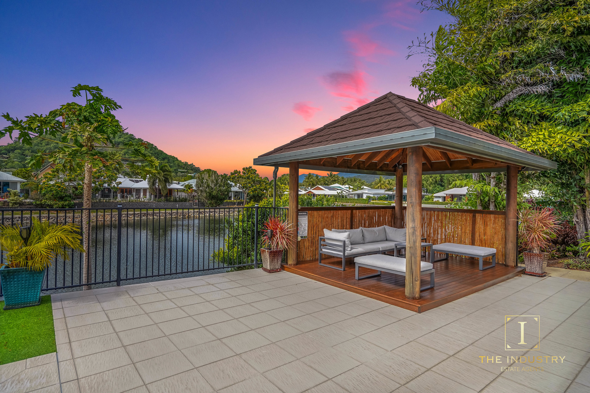 19 Lagoon Drive, Trinity Beach, QLD 4879 AUS