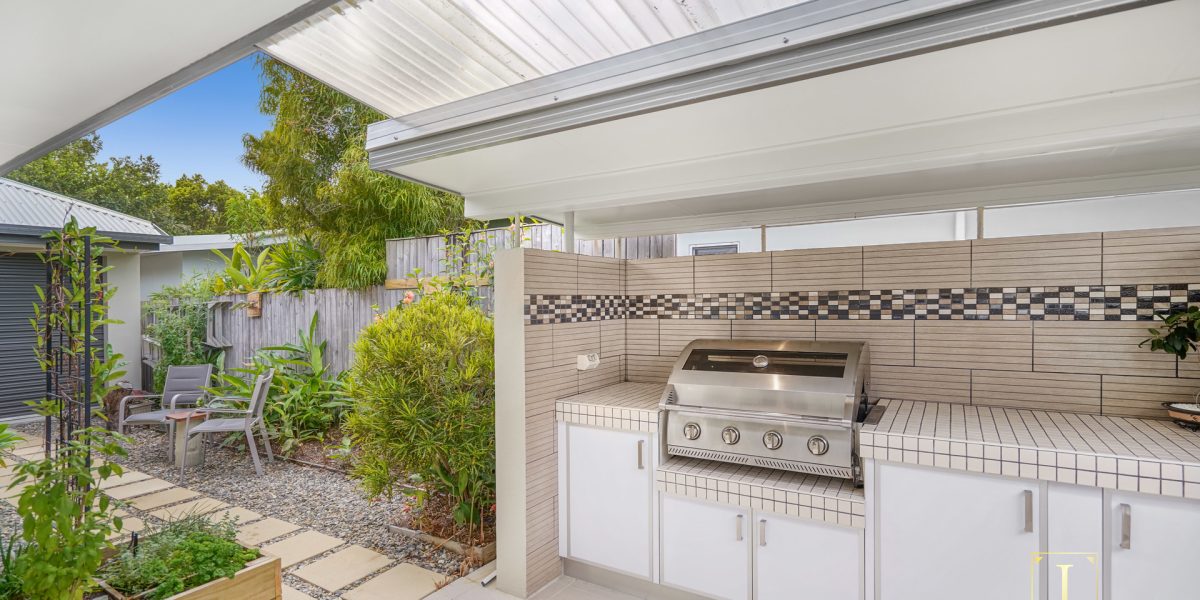 19 Lagoon Drive, Trinity Beach, QLD 4879 AUS