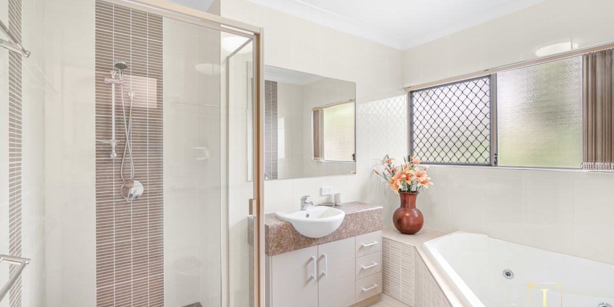 19 Lagoon Drive, Trinity Beach, QLD 4879 AUS