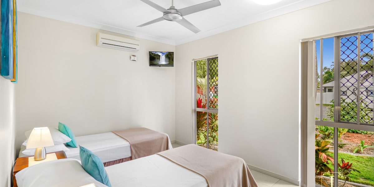 19 Lagoon Drive, Trinity Beach, QLD 4879 AUS