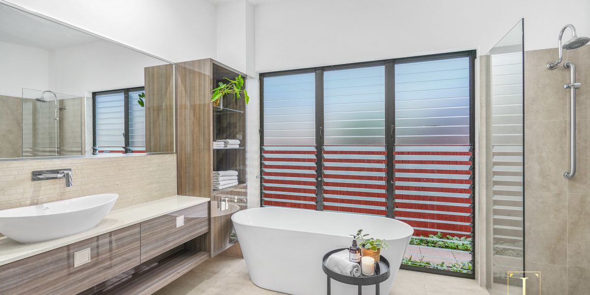 19 Litara Court, Palm Cove, QLD 4879 AUS