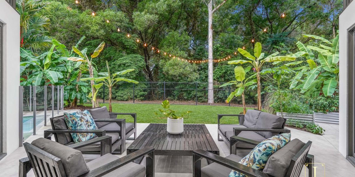 19 Litara Court, Palm Cove, QLD 4879 AUS