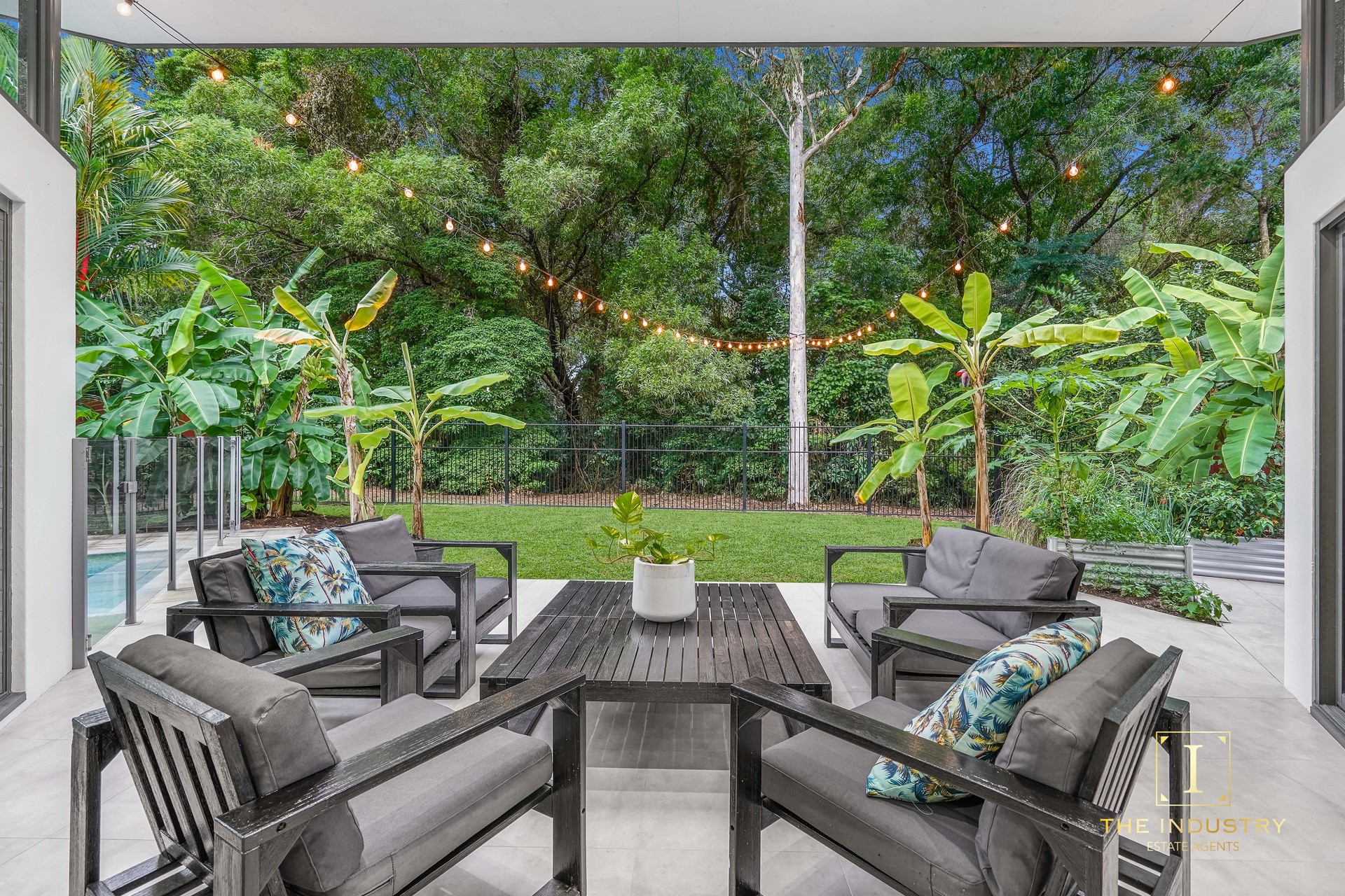 19 Litara Court, Palm Cove, QLD 4879 AUS