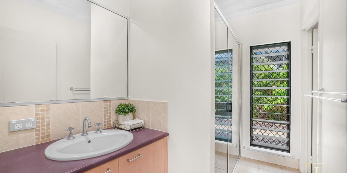 18 Bullrush Terrace, Kewarra Beach, QLD 4879 AUS