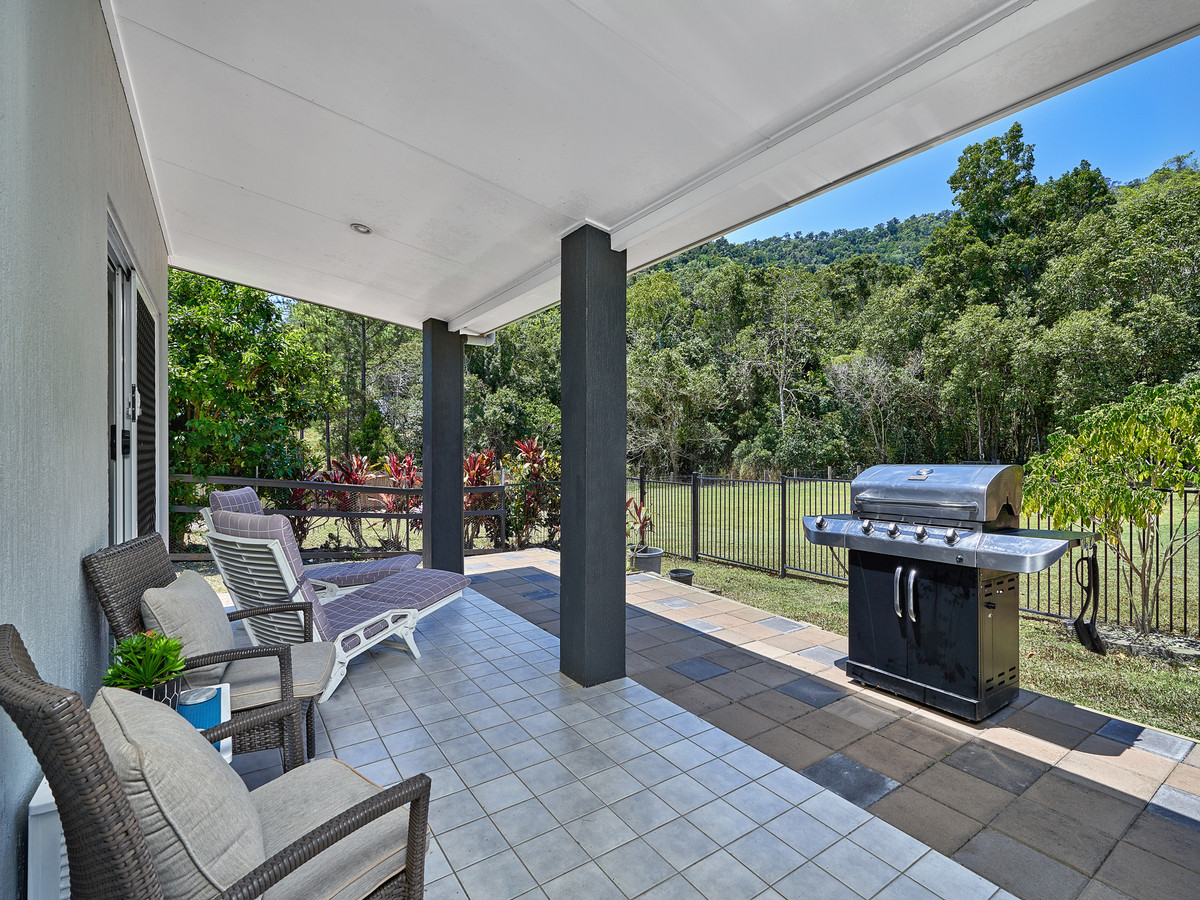 11 Hicks Close, Kewarra Beach, QLD 4879 AUS