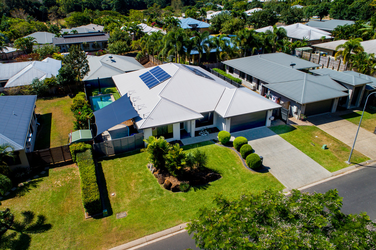 7 Bromell Close, Redlynch, QLD 4870 AUS