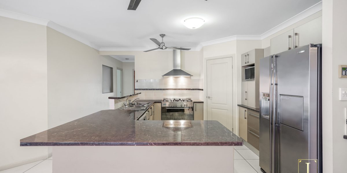 21 Moojeeba Way, Trinity Park, QLD 4879 AUS