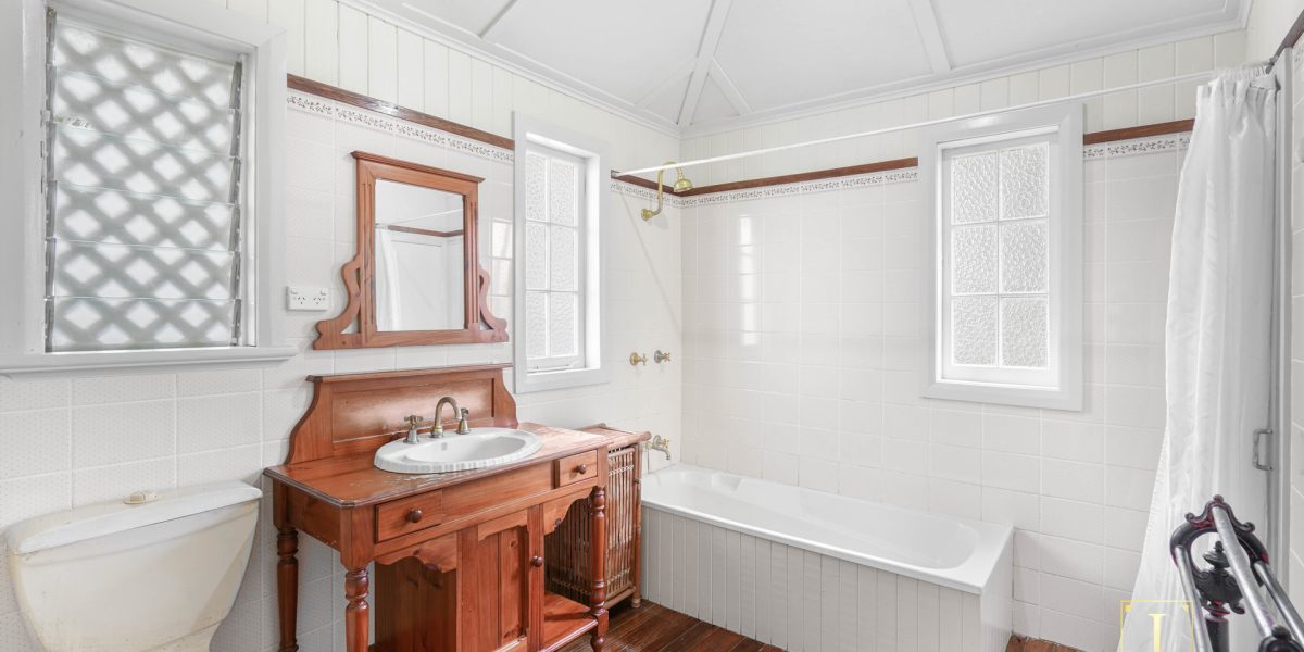 70 Digger Street, Cairns North, QLD 4870 AUS