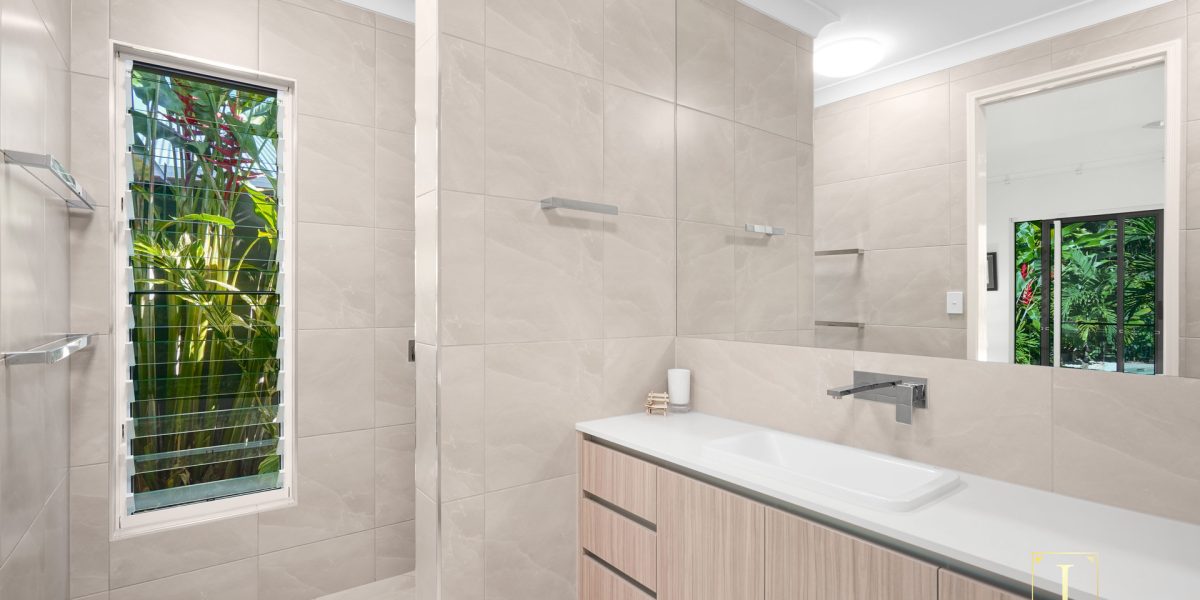 29 Yule Avenue, Clifton Beach, QLD 4879 AUS