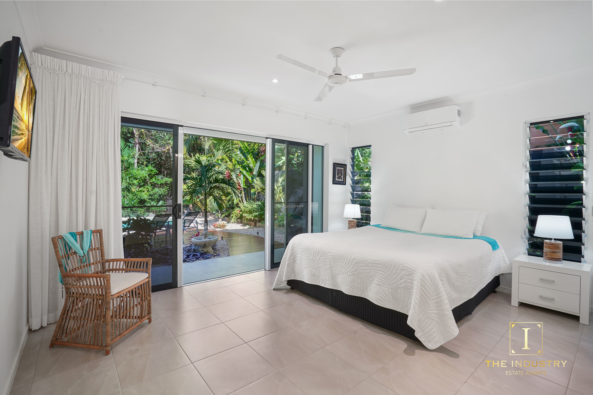 29 Yule Avenue, Clifton Beach, QLD 4879 AUS