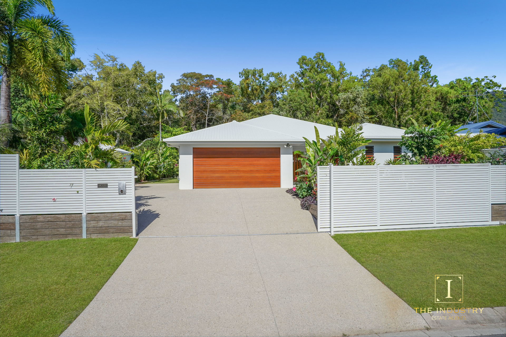 29 Yule Avenue, Clifton Beach, QLD 4879 AUS