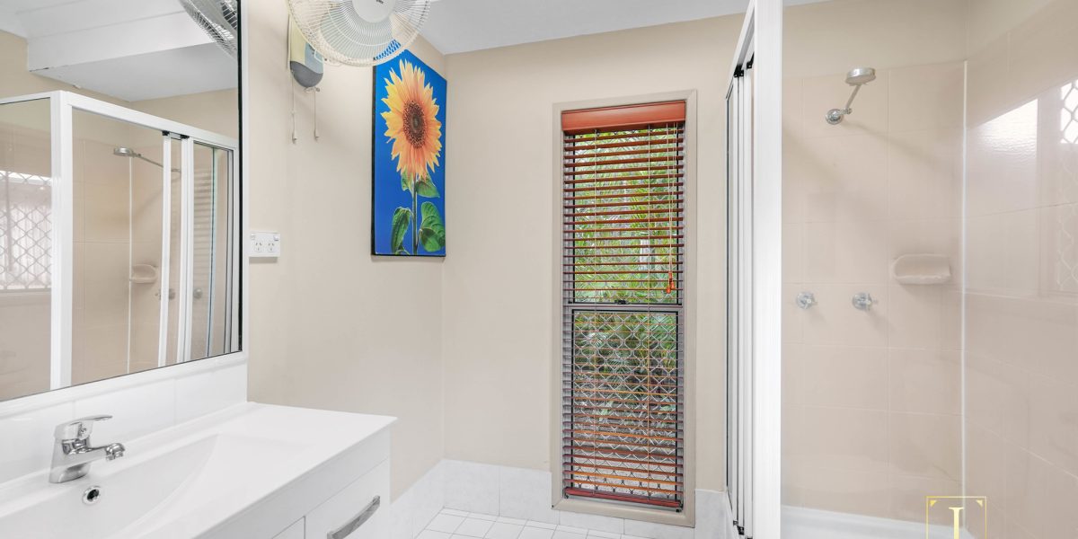 9 Clearwater Street, Freshwater, QLD 4870 AUS