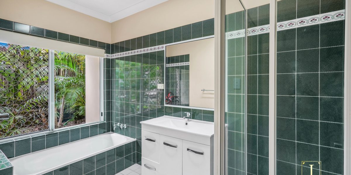 9 Clearwater Street, Freshwater, QLD 4870 AUS