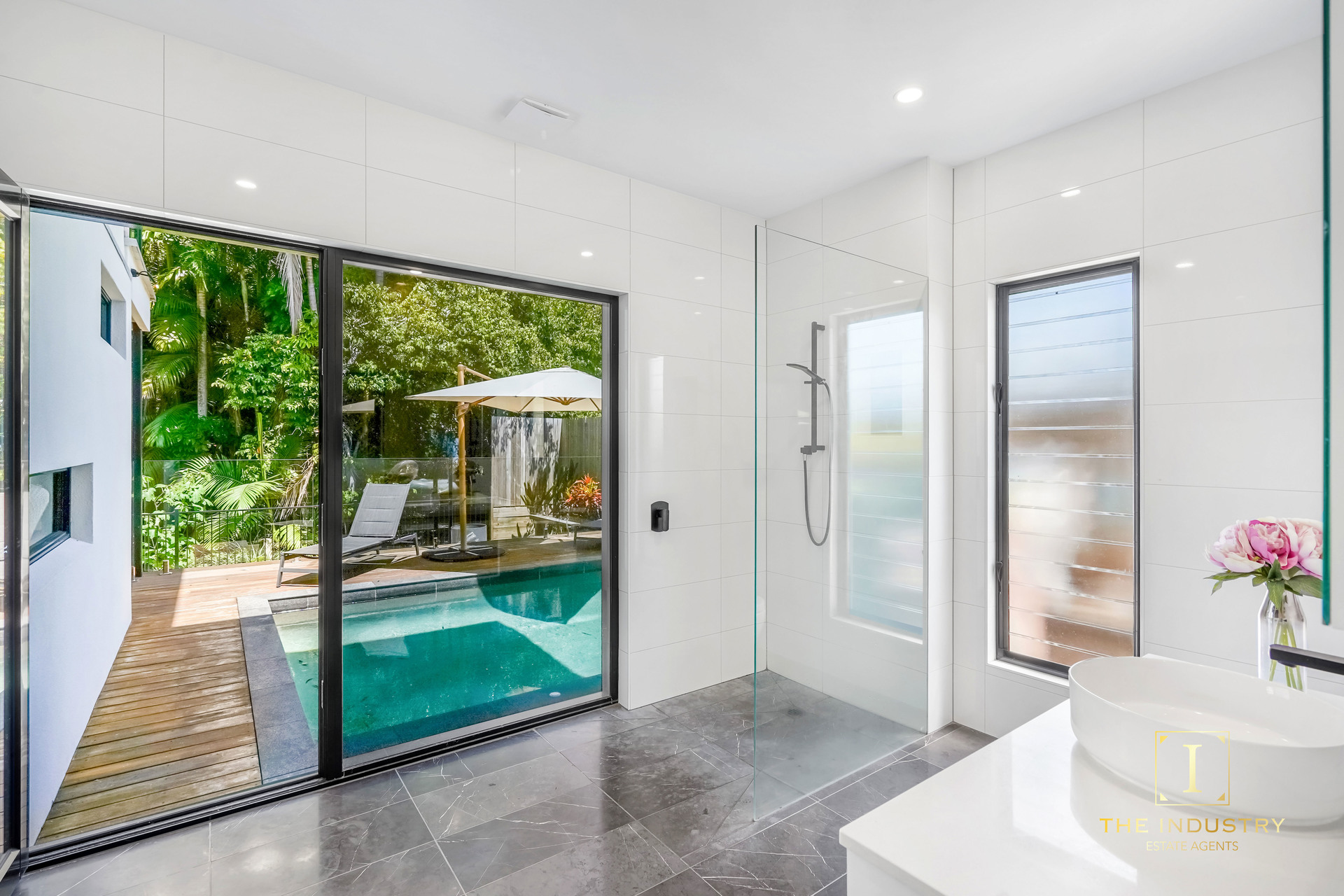 47B Arlington Esplanade, Clifton Beach, QLD 4879 AUS