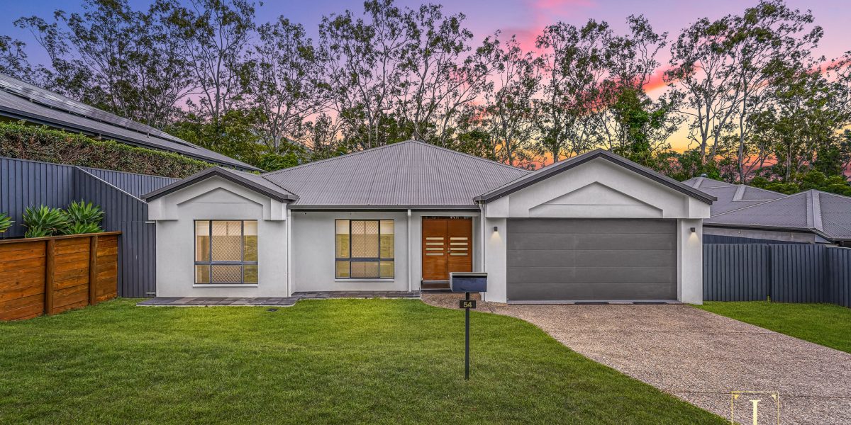 54 Leonard Street, Kewarra Beach, QLD 4879 AUS