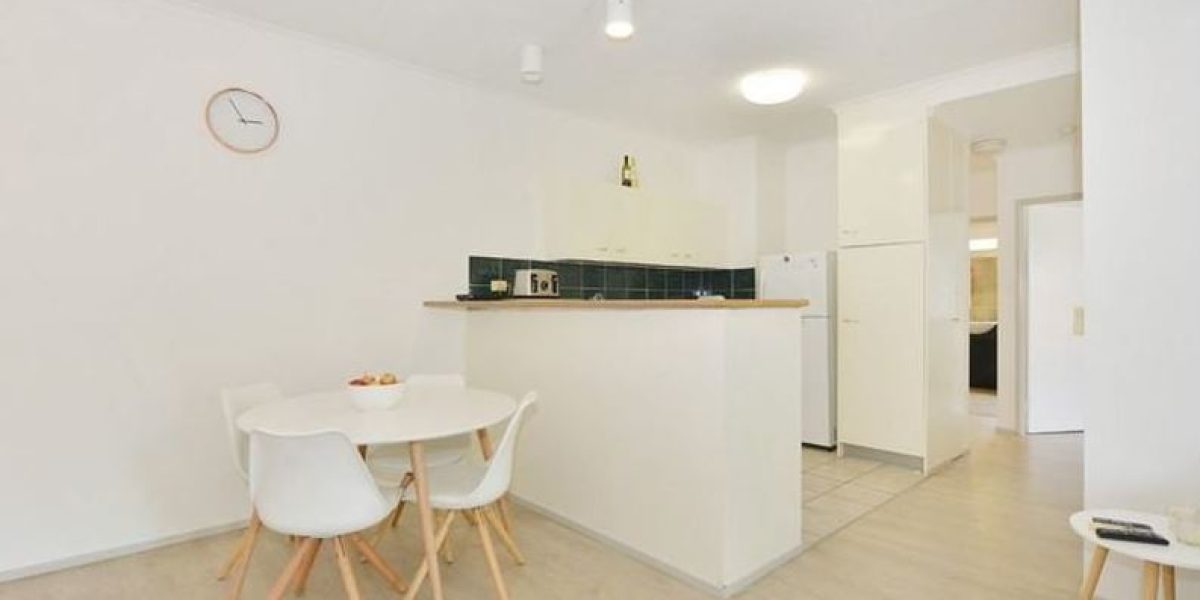 38/327 Lake Street, Cairns North, QLD 4870 AUS