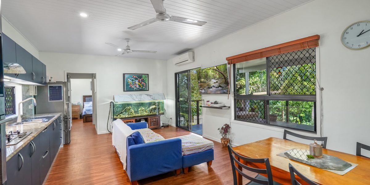 14 Lowanna Close, White Rock, QLD 4868 AUS