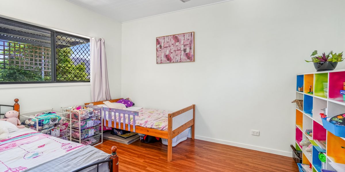 14 Lowanna Close, White Rock, QLD 4868 AUS