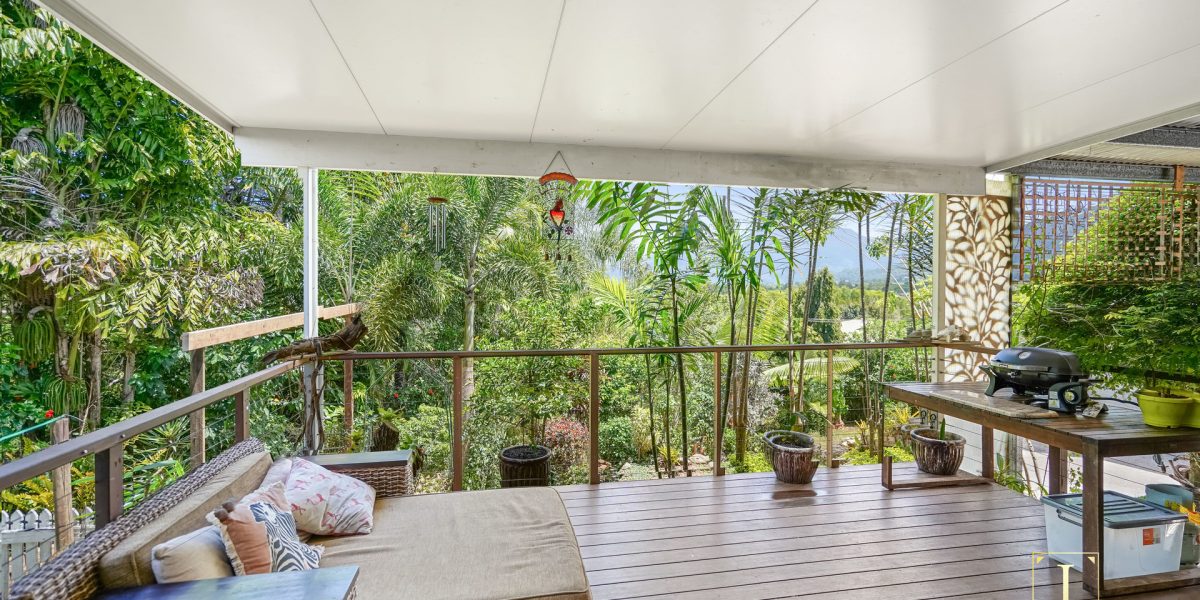 14 Lowanna Close, White Rock, QLD 4868 AUS