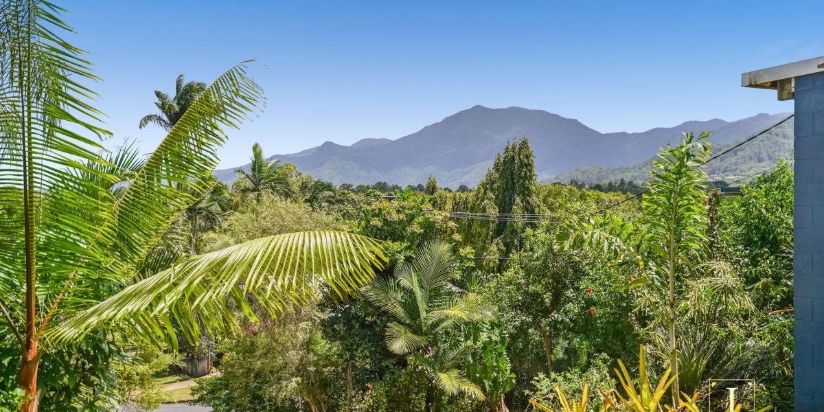 14 Lowanna Close, White Rock, QLD 4868 AUS