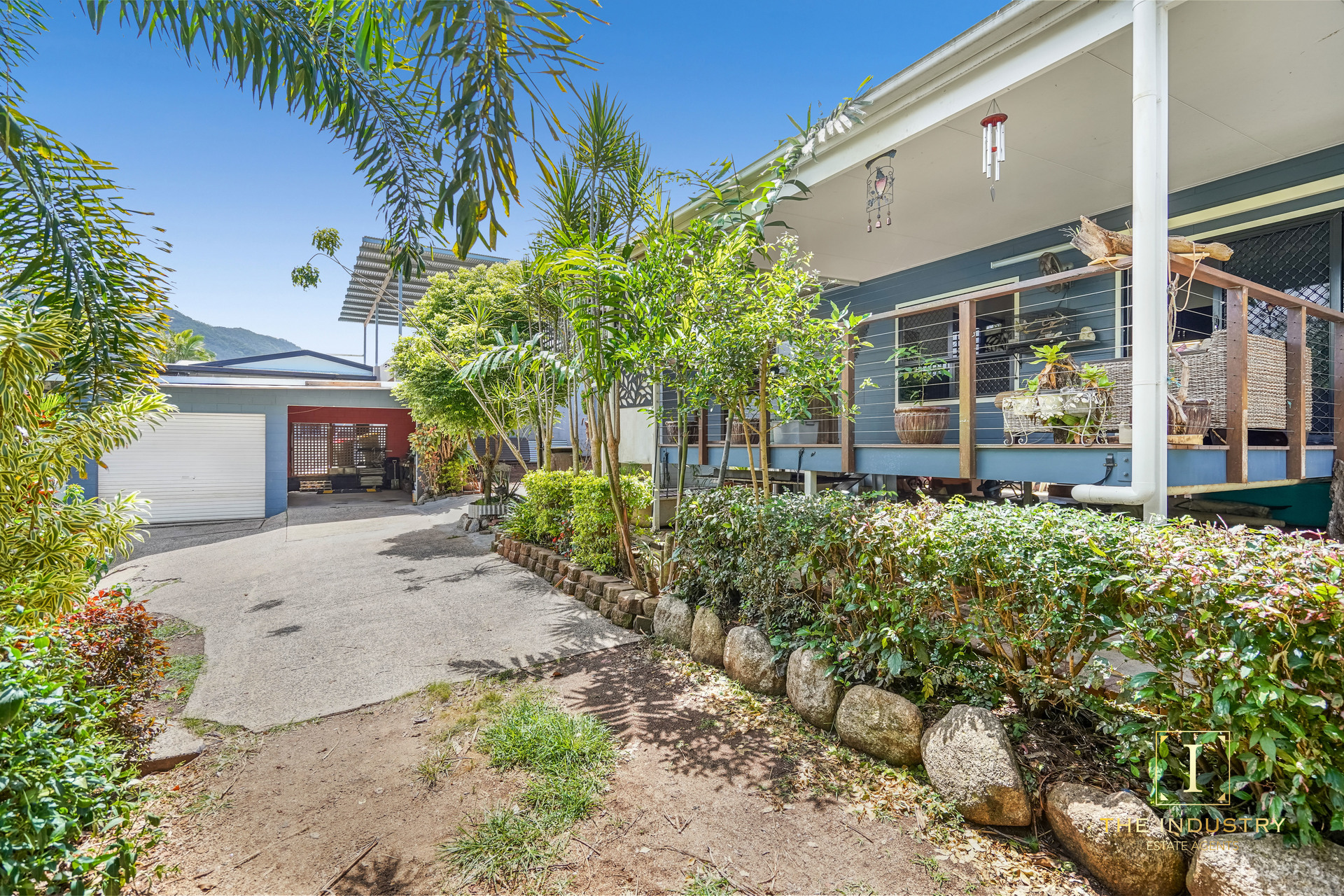 14 Lowanna Close, White Rock, QLD 4868 AUS