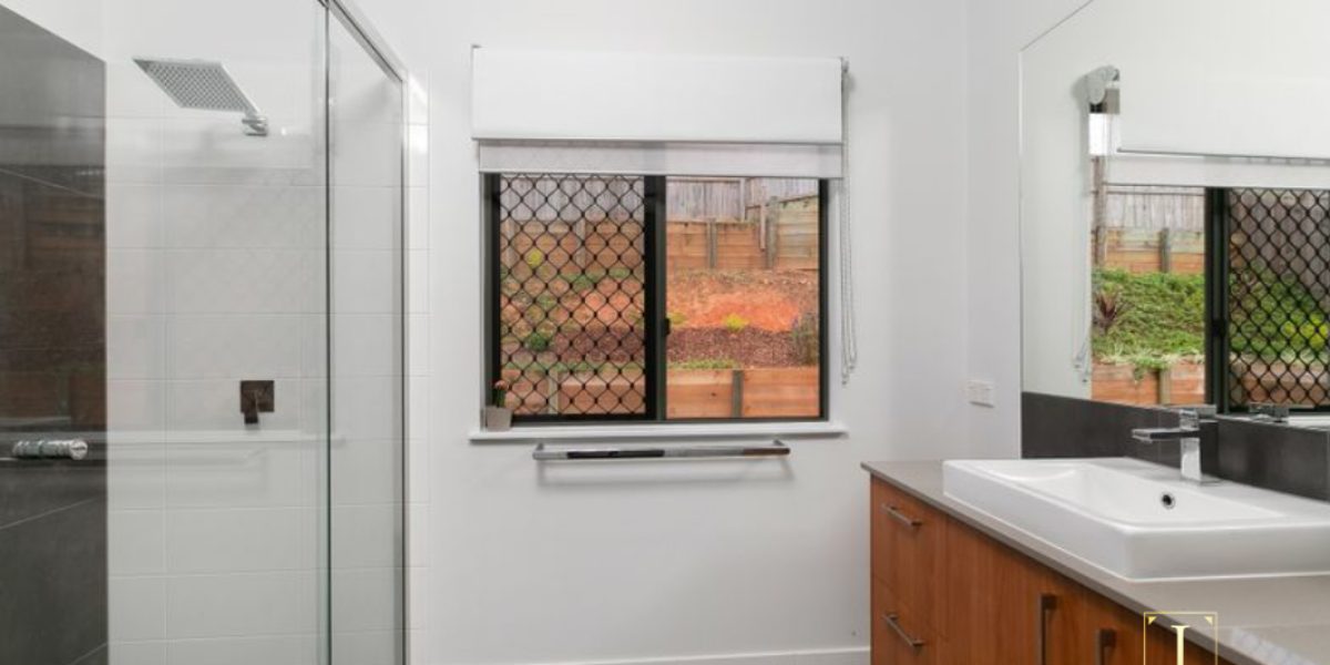 33 Whipbird Drive, Smithfield, QLD 4878 AUS