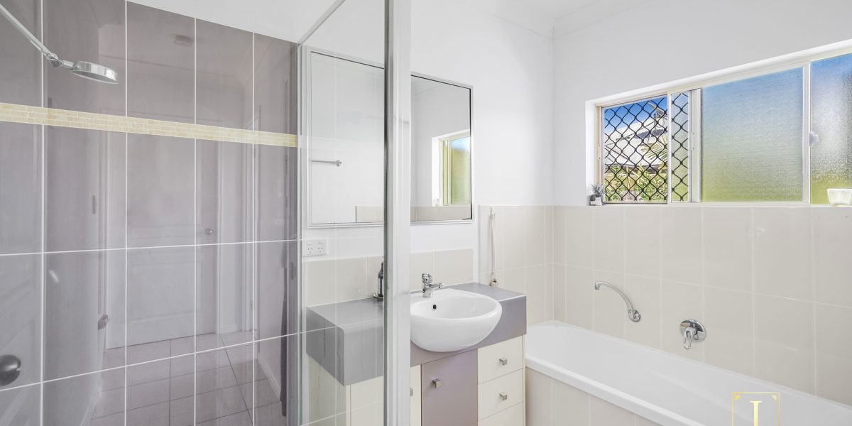 32 Angor Road, Trinity Park, QLD 4879 AUS