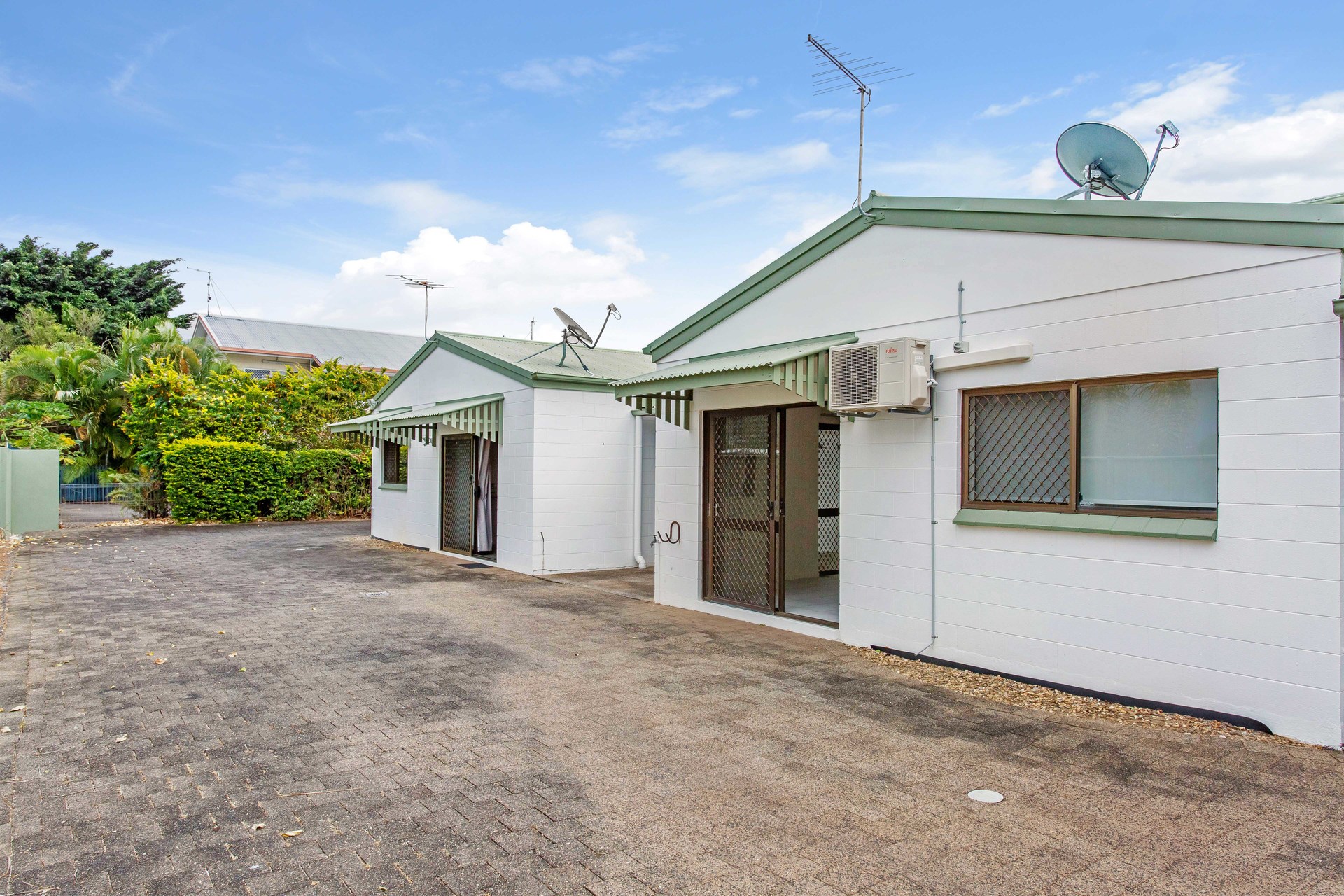 4/23 Mintaro Crescent, Woree, QLD 4868 AUS