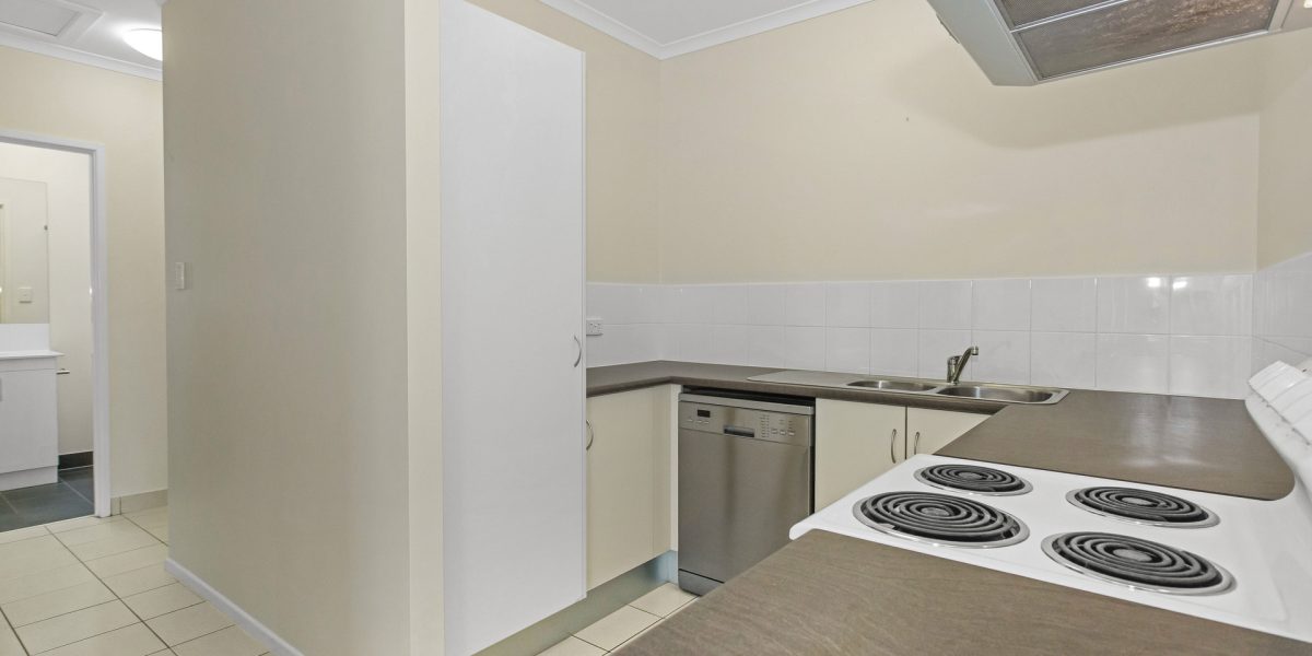 4/23 Mintaro Crescent, Woree, QLD 4868 AUS