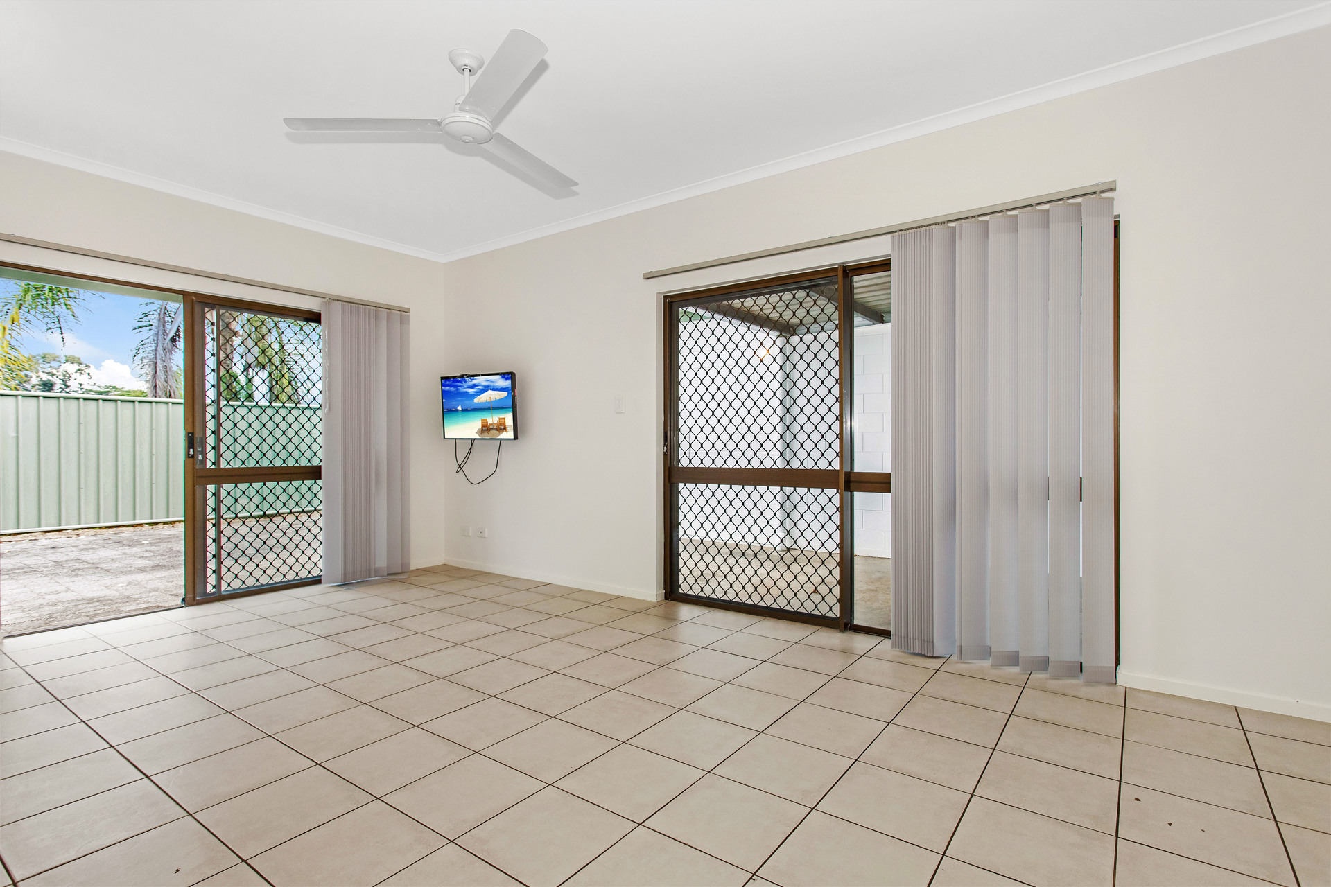 4/23 Mintaro Crescent, Woree, QLD 4868 AUS