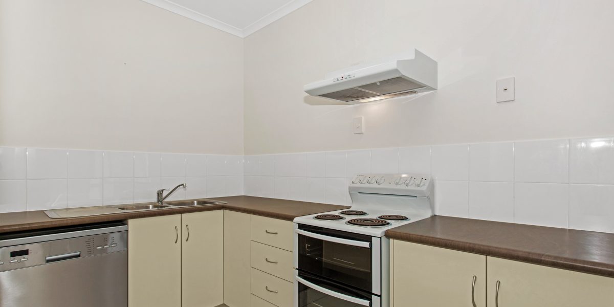 4/23 Mintaro Crescent, Woree, QLD 4868 AUS