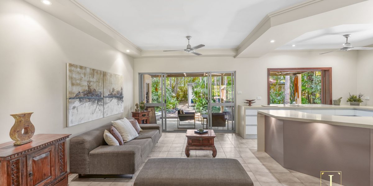 37 Satellite Street, Clifton Beach, QLD 4879 AUS