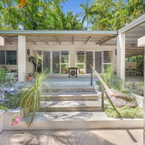 37 Satellite Street, Clifton Beach, QLD 4879 AUS