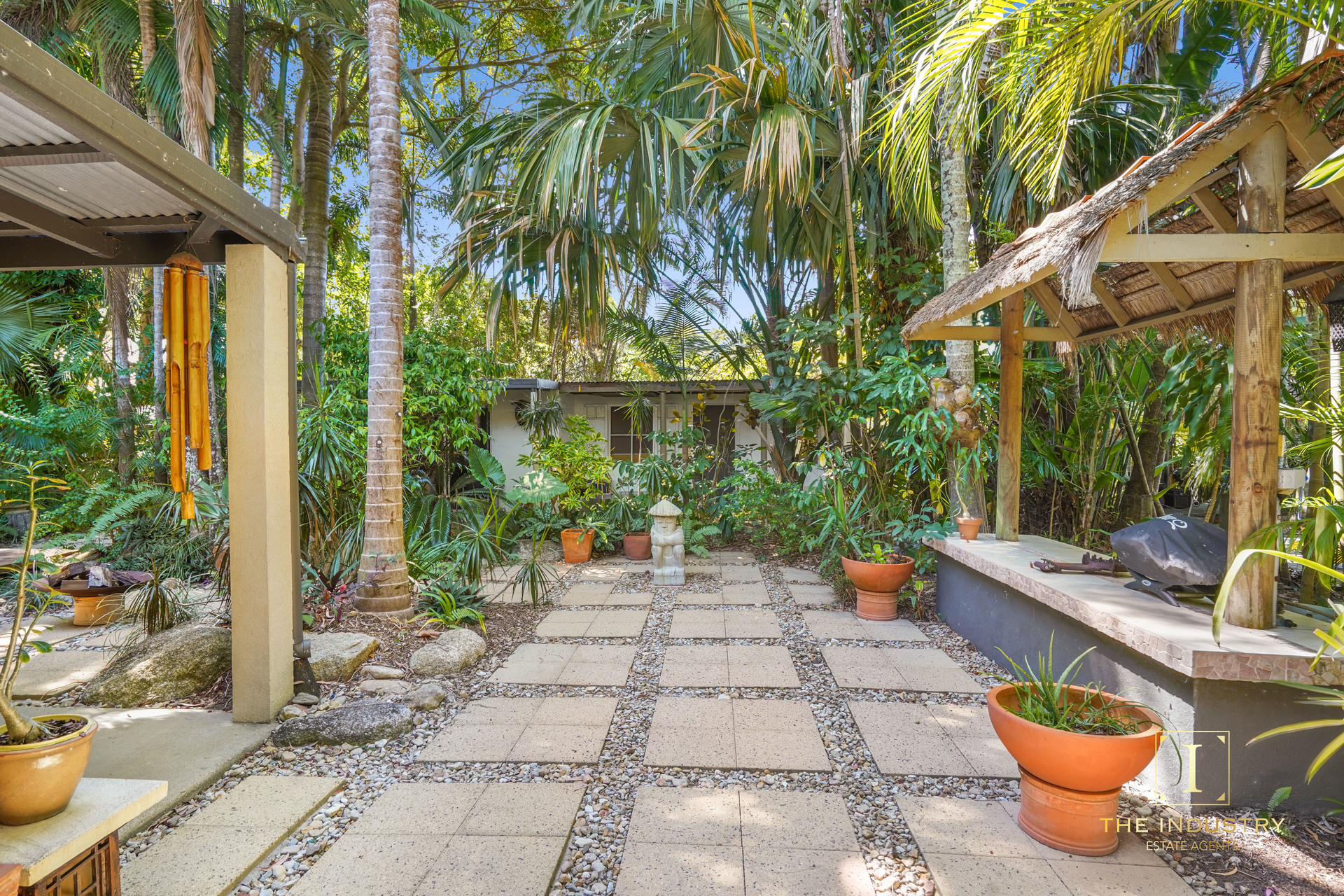 37 Satellite Street, Clifton Beach, QLD 4879 AUS