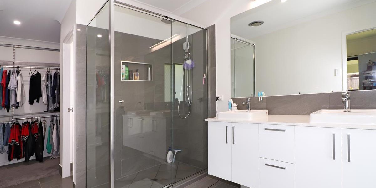 28 Whipbird Drive, Smithfield, QLD 4878 AUS