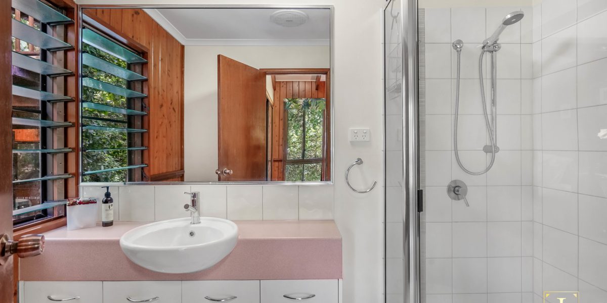 20 Cananga Close, Kamerunga, QLD 4870 AUS