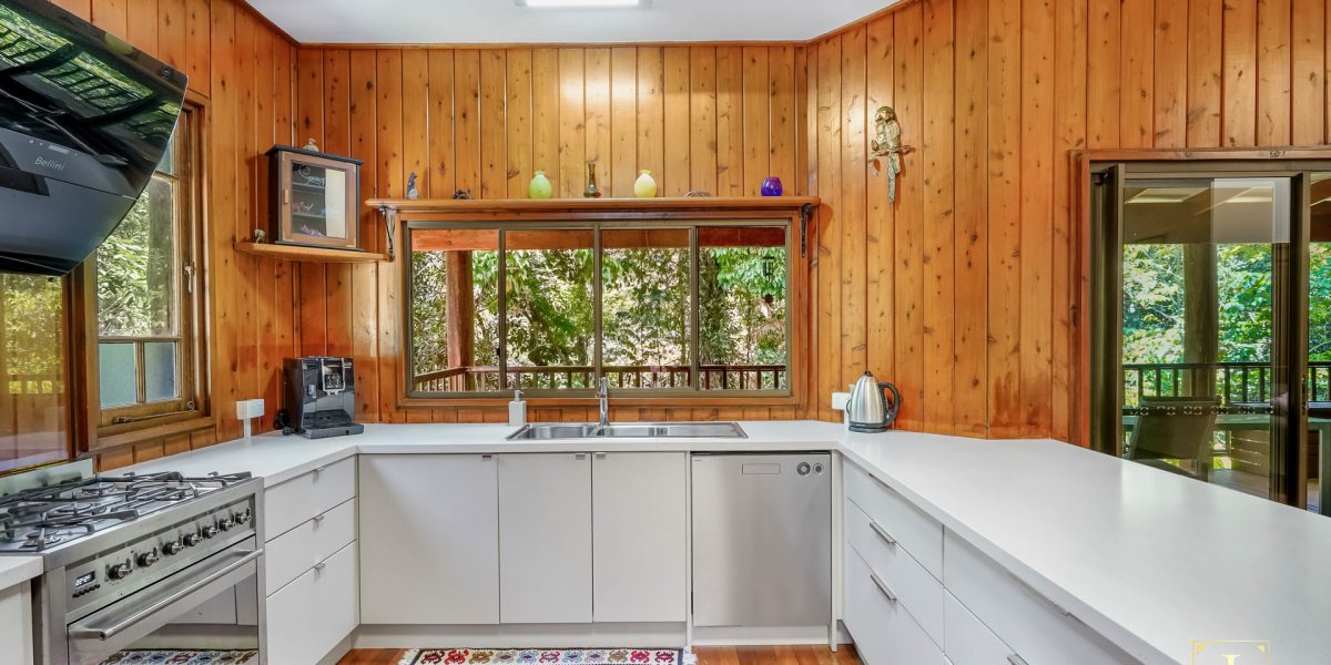 20 Cananga Close, Kamerunga, QLD 4870 AUS