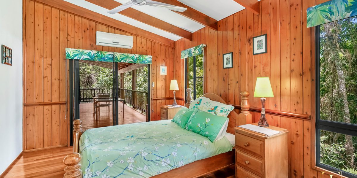 20 Cananga Close, Kamerunga, QLD 4870 AUS