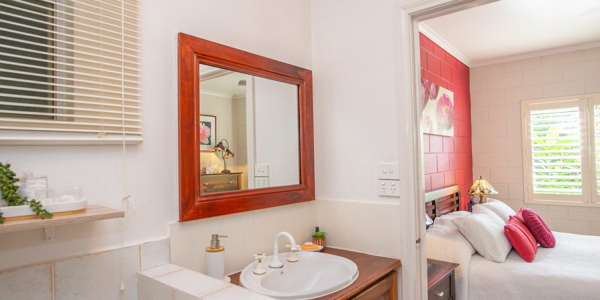 2 Quadrio Crescent, Brinsmead, QLD 4870 AUS