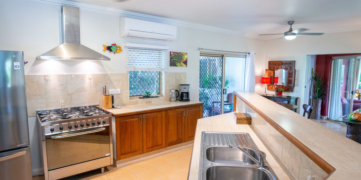 2 Quadrio Crescent, Brinsmead, QLD 4870 AUS