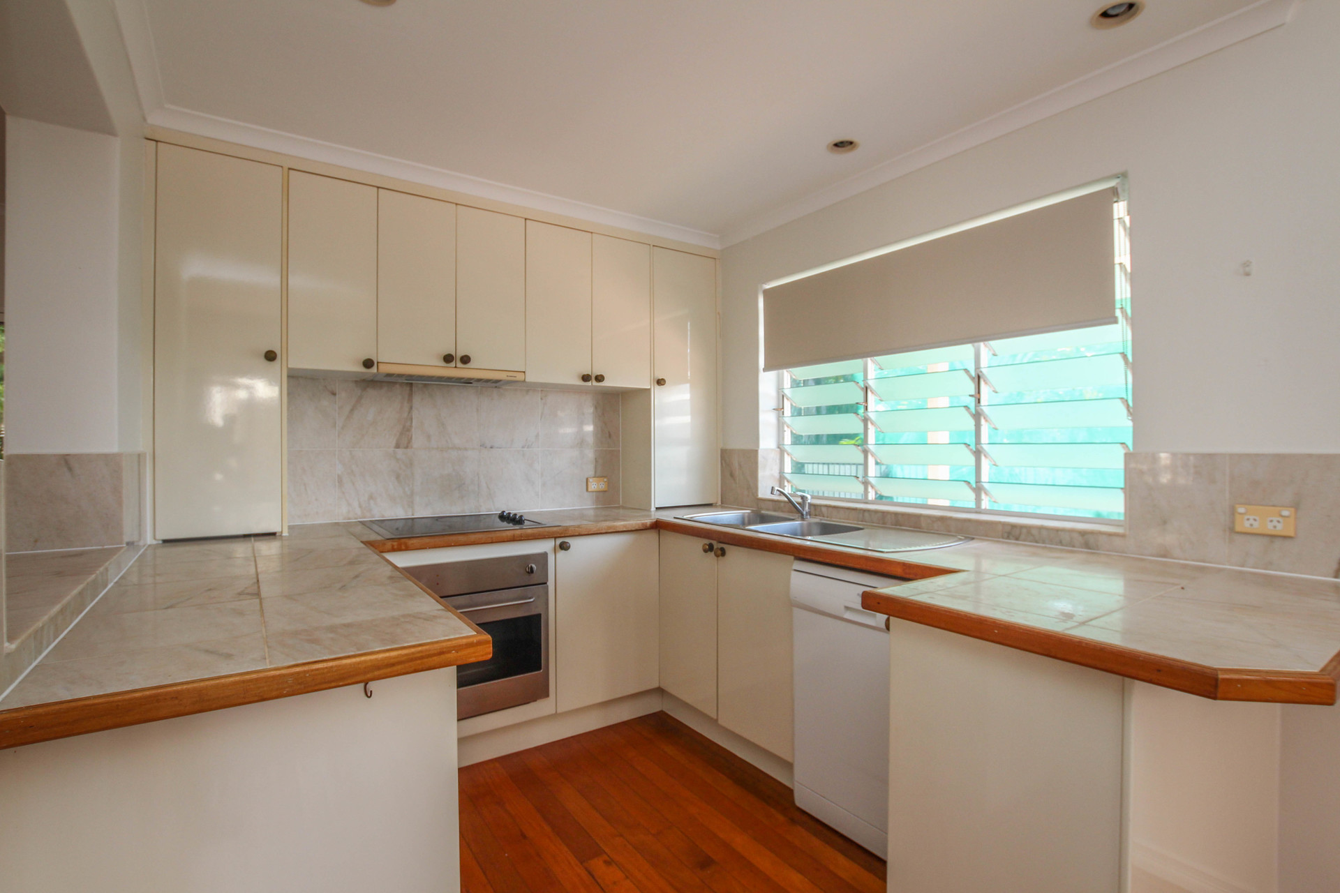 1/76-78 Cedar Road, Palm Cove, QLD 4879 AUS