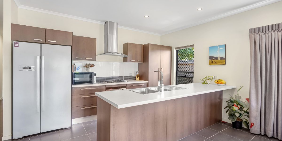 54 West Parkridge Drive, Brinsmead, QLD 4870 AUS